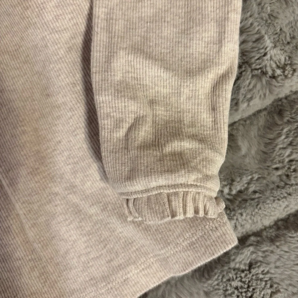 Beige Gap Kids Fine Ribbed Pullover Ruffle Sweater, Long Sleeve, 5 Years
